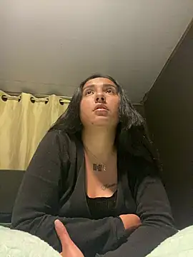 luna asss online show from July 15, 2026, 3:35 am