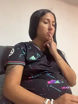 luna asss online show from October 15, 2025, 3:42 pm