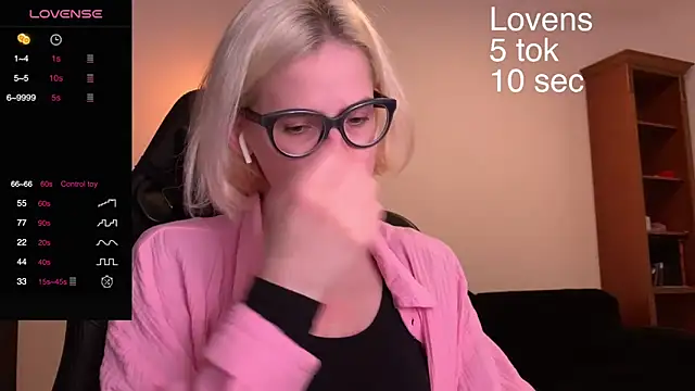 Sexy Sweets online show from October 2, 2025, 8:01 pm