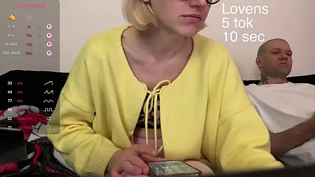 Snapshot of Sexy_Sweets chatting on October 14, 2025, 2:50 pm Sexy Sweets online show from October 14, 2025, 2:50 pm