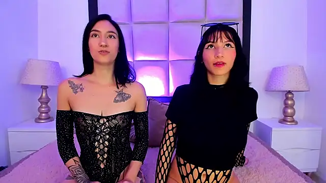 Naomi-Haruno online show from May 4, 2026, 9:06 pm