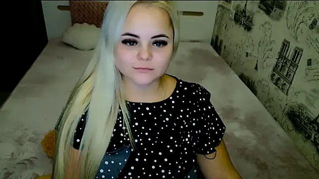 lovely-eyes online show from October 20, 2025, 5:35 pm