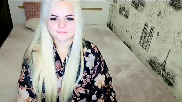 lovely-eyes online show from November 4, 2025, 7:39 pm