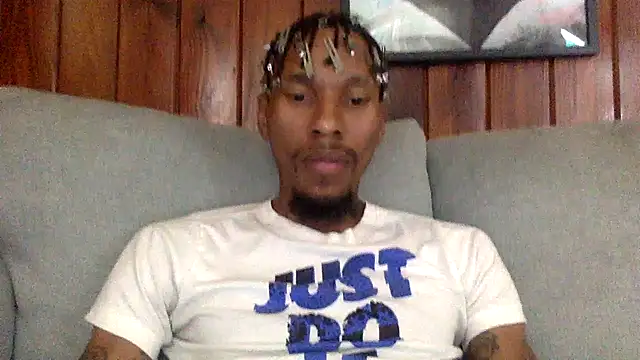 Snapshot of KingDerRico chatting on October 26, 2025, 3:23 pm KingDerRico online show from October 26, 2025, 3:23 pm