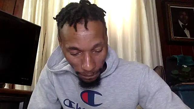 Snapshot of KingDerRico chatting on November 9, 2025, 4:33 pm KingDerRico online show from November 9, 2025, 4:33 pm