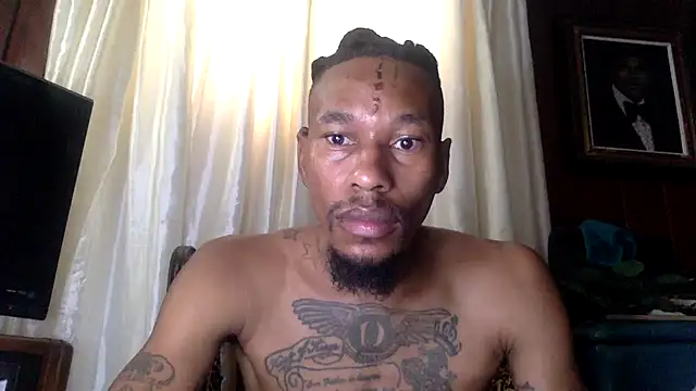 Snapshot of KingDerRico chatting on November 20, 2025, 2:18 pm KingDerRico online show from November 20, 2025, 2:18 pm