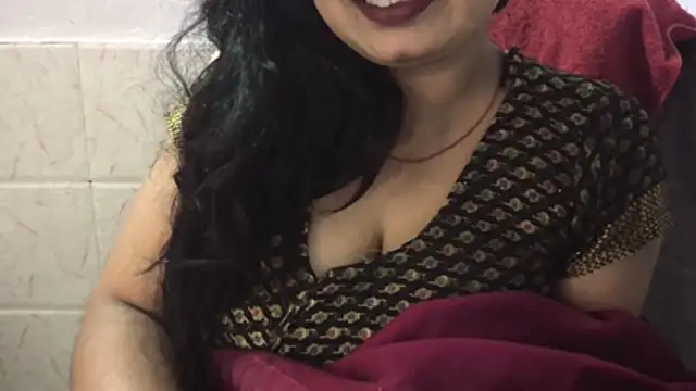 Snapshot of Gulaboo_bhabi chatting on April 17, 2026, 10:23 pm Gulaboo bhabi online show from April 17, 2026, 10:23 pm