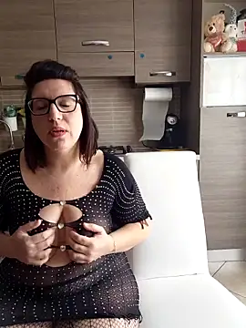 carolyne2023 online show from February 21, 2026, 8:05 am