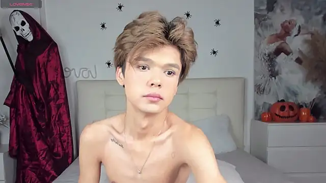 Snapshot of Felix_Rey chatting on November 1, 2025, 10:58 pm Felix Rey online show from November 1, 2025, 10:58 pm