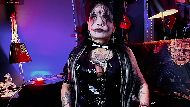 Snapshot of MorganaCrowley chatting on October 21, 2025, 7:57 pm MorganaCrowley online show from October 21, 2025, 7:57 pm