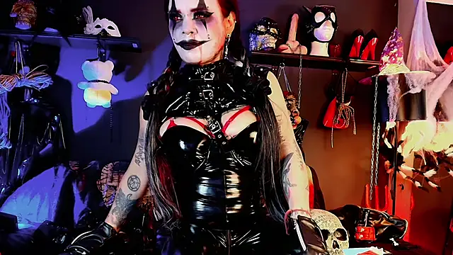 Snapshot of MorganaCrowley chatting on October 31, 2025, 6:26 pm MorganaCrowley online show from October 31, 2025, 6:26 pm