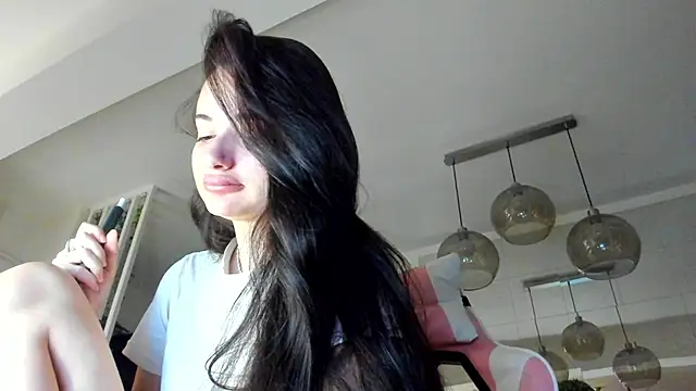 Snapshot of IreneVON chatting on November 14, 2025, 4:27 am IreneVON online show from November 14, 2025, 4:27 am