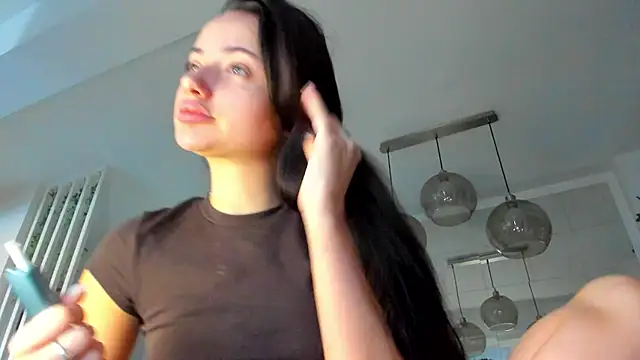 Snapshot of IreneVON chatting on November 22, 2025, 6:01 am IreneVON online show from November 22, 2025, 6:01 am