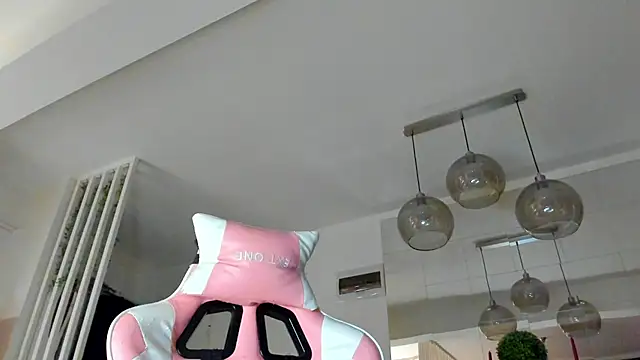 Snapshot of IreneVON chatting on November 20, 2025, 4:46 am IreneVON online show from November 20, 2025, 4:46 am