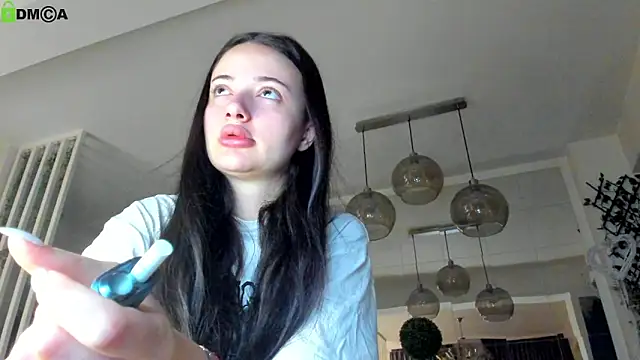 IreneVON online show from March 19, 2026, 4:01 am