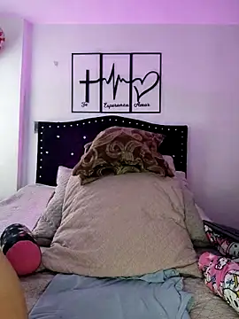 Snapshot of EimyParker_ chatting on December 3, 2025, 2:27 pm EimyParker online show from December 3, 2025, 2:27 pm