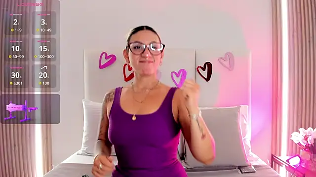 Snapshot of Emily_robertss chatting on February 18, 2026, 7:21 pm Emily robertss online show from February 18, 2026, 7:21 pm