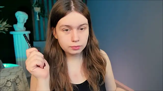 Snapshot of FioraMarmoris chatting on March 21, 2026, 6:47 am FioraMarmoris online show from March 21, 2026, 6:47 am