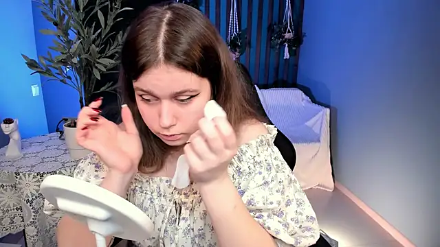 Snapshot of FioraMarmoris chatting on March 14, 2026, 5:46 am FioraMarmoris online show from March 14, 2026, 5:46 am