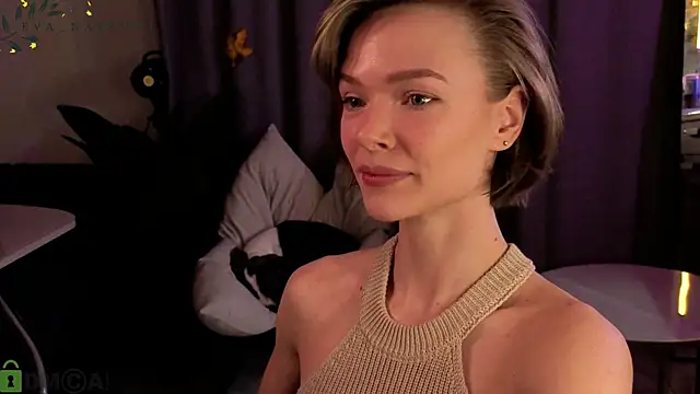 Snapshot of Eva_Natsumi chatting on November 5, 2025, 5:27 pm Eva Natsumi online show from November 5, 2025, 5:27 pm