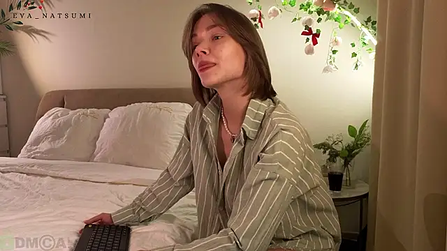 Eva Natsumi online show from February 13, 2026, 12:16 pm