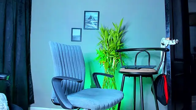 Damian 022 online show from November 11, 2025, 11:27 am