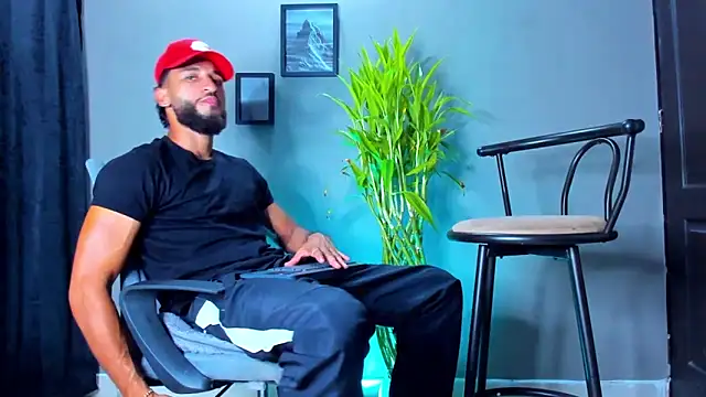 Damian 022 online show from March 25, 2026, 7:57 pm