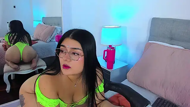 Snapshot of Samantha__Vega chatting on July 14, 2026, 8:37 pm Samantha Vega online show from July 14, 2026, 8:37 pm