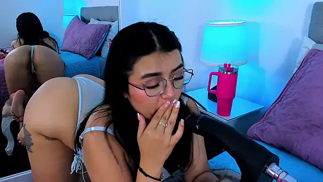 Snapshot of Samantha__Vega chatting on December 3, 2025, 8:30 pm Samantha Vega online show from December 3, 2025, 8:30 pm