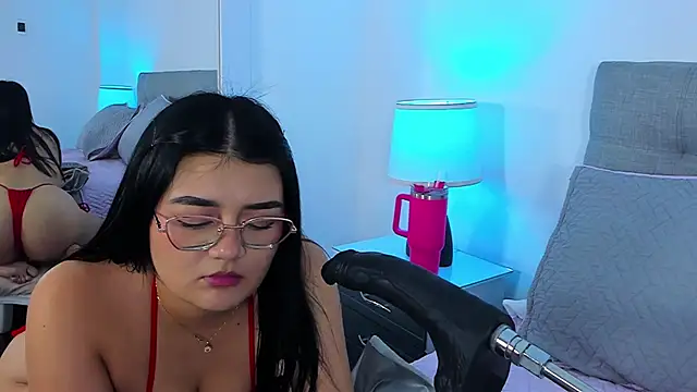 Samantha  Vega online show from April 27, 2026, 8:40 pm