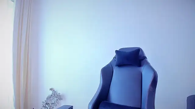 Kasandra Mature  online show from November 29, 2025, 6:19 pm