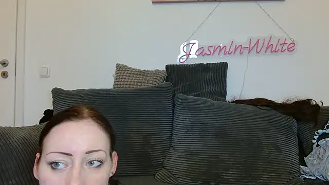 Jasmin-White online show from April 23, 2026, 12:40 pm