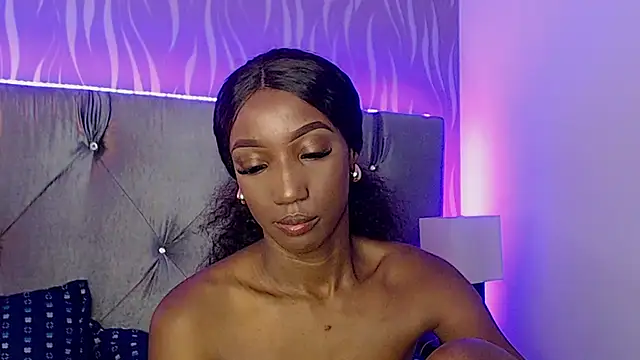 Snapshot of FiorelaLenin chatting on October 26, 2025, 12:27 pm FiorelaLenin online show from October 26, 2025, 12:27 pm