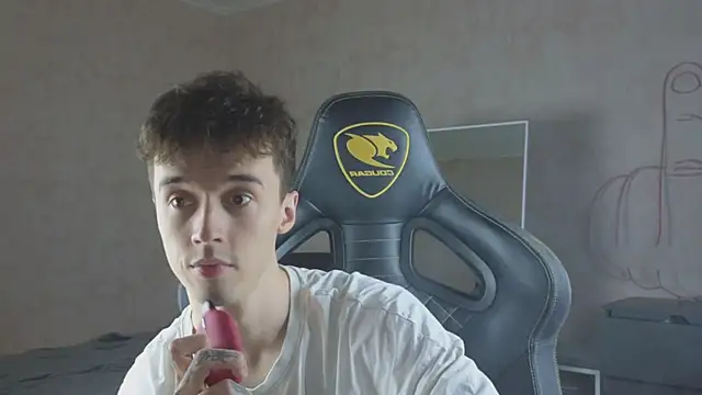 MasonWarholl online show from October 18, 2025, 10:12 pm