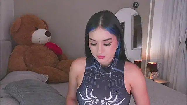 AnnyHizzle online show from October 7, 2025, 1:17 am