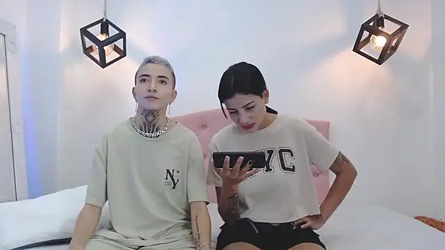 Snapshot of Tinny_and_Candy chatting on March 12, 2025, 1:30 pm Tinny and Candy online show from March 12, 2025, 1:30 pm