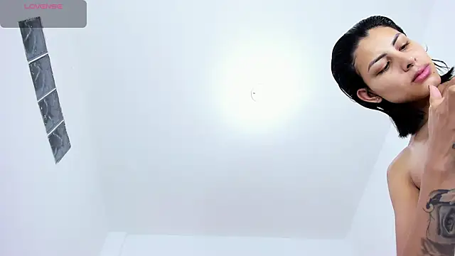 Snapshot of Tinny_and_Candy chatting on September 20, 2025, 10:20 am Tinny and Candy online show from September 20, 2025, 10:20 am