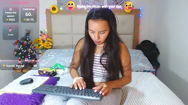 Snapshot of valentina_hearts chatting on January 6, 2025, 5:08 am valentina hearts online show from January 6, 2025, 5:08 am