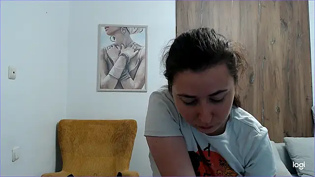 Snapshot of VioletaFlower7 chatting on June 12, 2026, 11:52 am VioletaFlower7 online show from June 12, 2026, 11:52 am