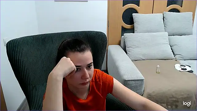 Snapshot of VioletaFlower7 chatting on December 2, 2025, 9:22 am VioletaFlower7 online show from December 2, 2025, 9:22 am