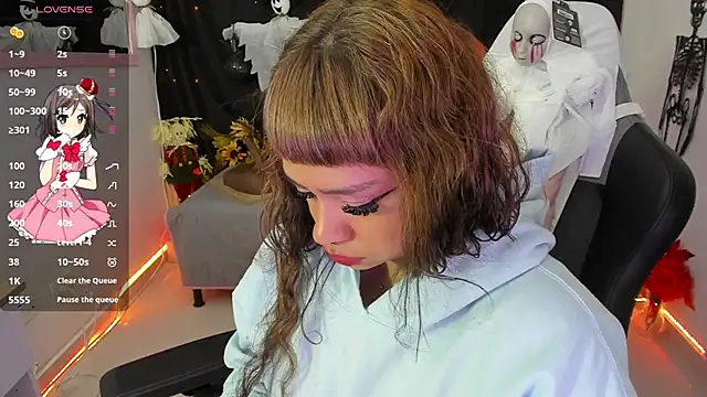 zoesullivan online show from October 22, 2025, 9:53 am