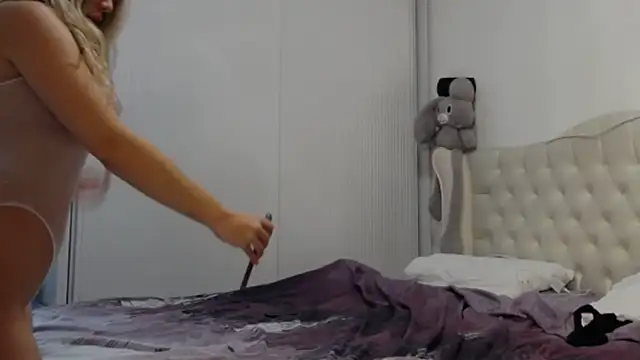 NaughtyAdda online show from October 9, 2025, 10:32 pm