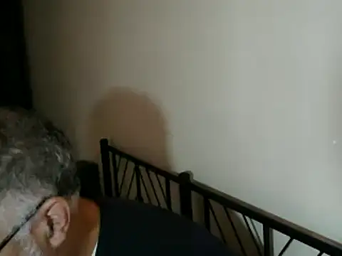 Snapshot of 100Tauros chatting on October 22, 2025, 9:09 am 100Tauros online show from October 22, 2025, 9:09 am