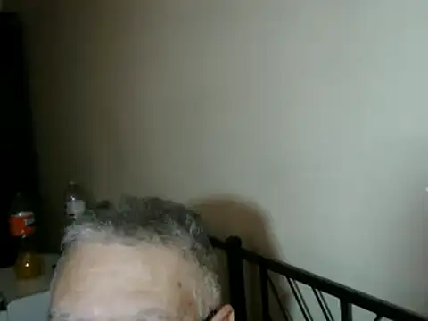 Snapshot of 100Tauros chatting on November 5, 2025, 10:40 am 100Tauros online show from November 5, 2025, 10:40 am