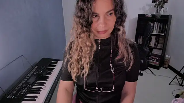 gigi stephans online show from July 14, 2026, 1:49 am
