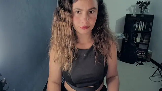 gigi stephans online show from July 7, 2026, 1:19 am