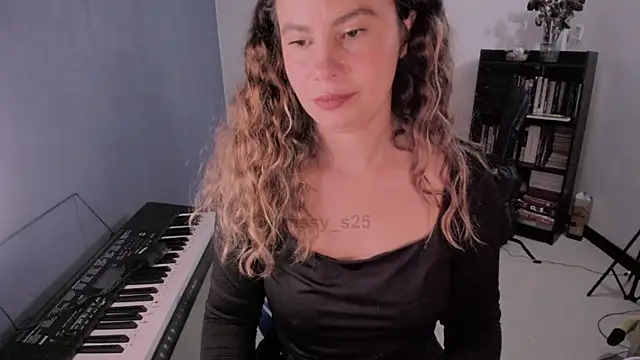 gigi stephans online show from July 15, 2026, 2:29 am
