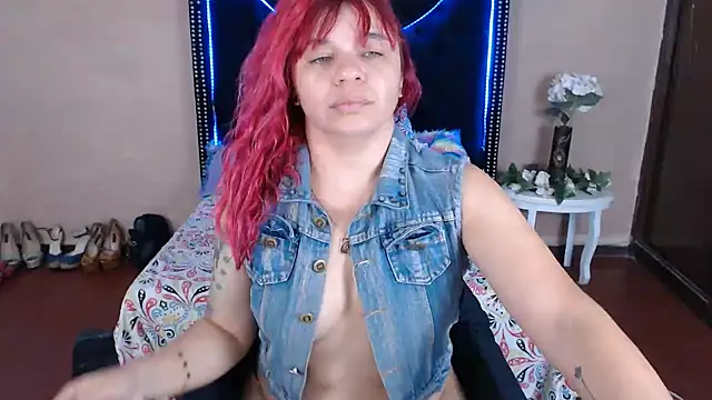 Snapshot of VioletaaaSlave chatting on July 15, 2026, 11:28 am VioletaaaSlave online show from July 15, 2026, 11:28 am