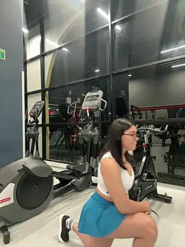 Snapshot of zui_lu chatting on February 26, 2025, 5:03 am zui lu online show from February 26, 2025, 5:03 am