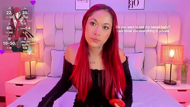 Snapshot of SkinnyFoxy chatting on April 14, 2026, 8:03 pm SkinnyFoxy online show from April 14, 2026, 8:03 pm
